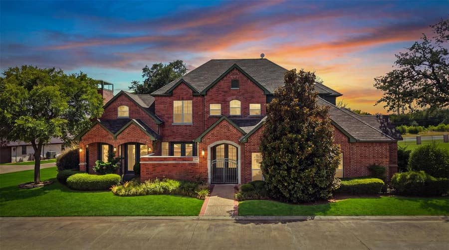 Property photo for 4201 Bluff View Drive, Granbury, TX