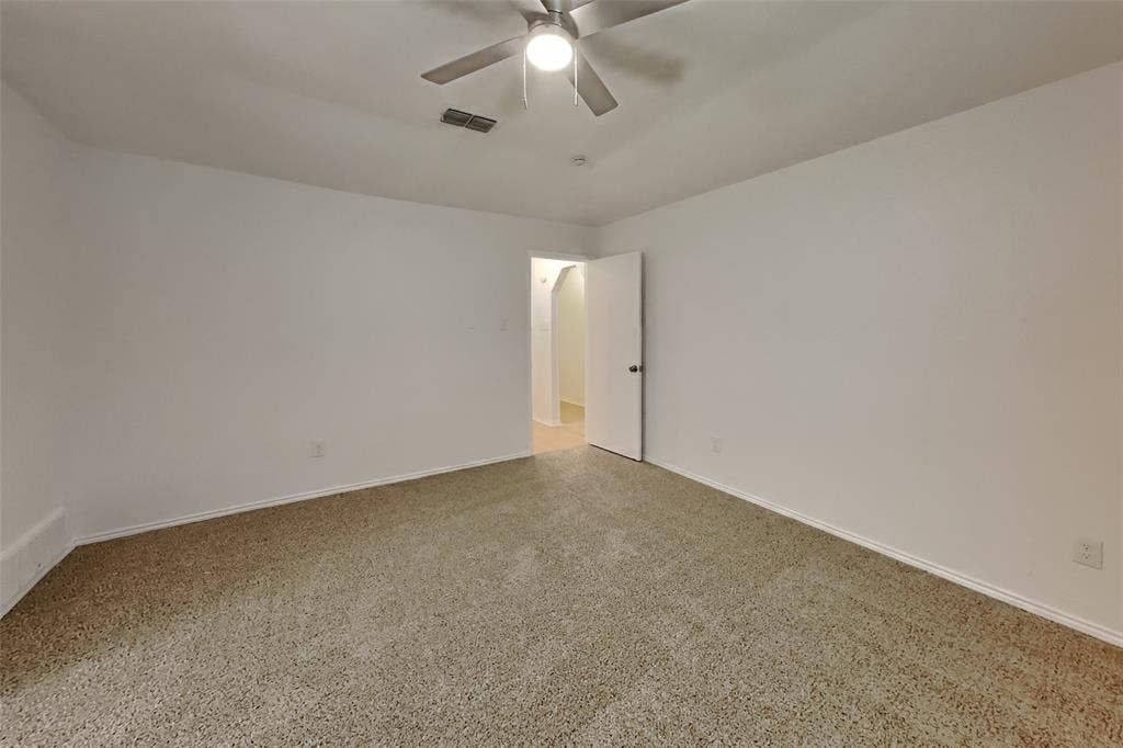 817 Lynne Lane, Burleson, TX 76028 817 Lynne Lane, Burleson, TX 76028