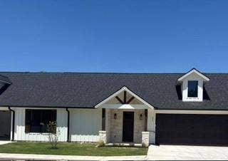Property photo for 202 E Ewell Street, Granbury, TX