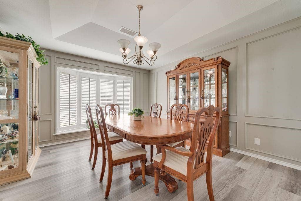 3713 Ridgewood Drive, Grand Prairie, TX 75052 Formal dining room