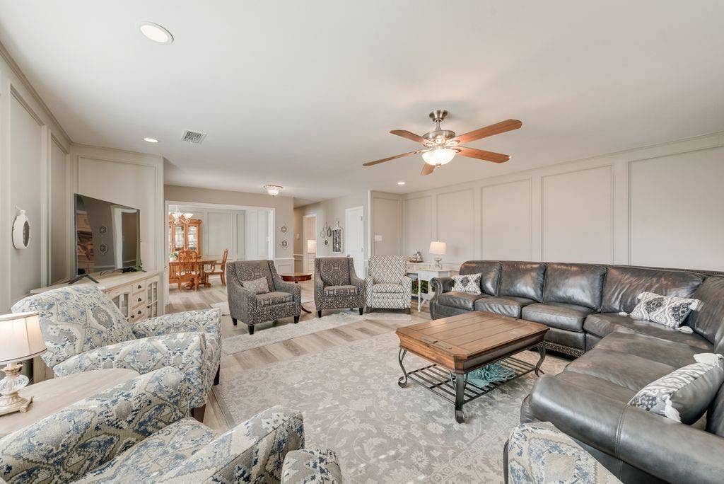 3713 Ridgewood Drive, Grand Prairie, TX 75052 3713 Ridgewood Drive, Grand Prairie, TX 75052