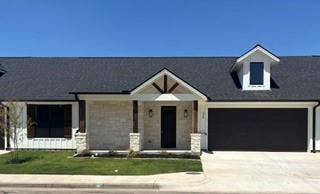 Property photo for 208 E Ewell Street, Granbury, TX
