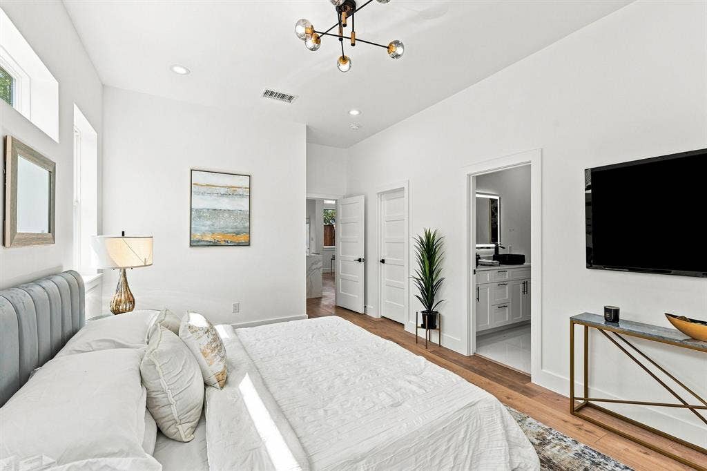 1954 Nomas Street, Dallas, TX 75212 1954 Nomas Street, Dallas, TX 75212