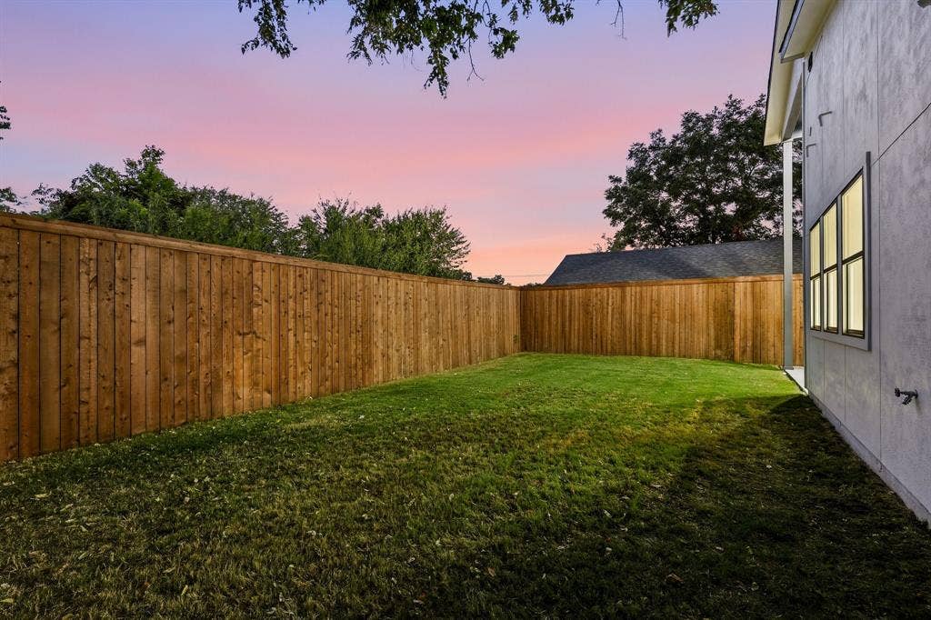 1954 Nomas Street, Dallas, TX 75212 1954 Nomas Street, Dallas, TX 75212