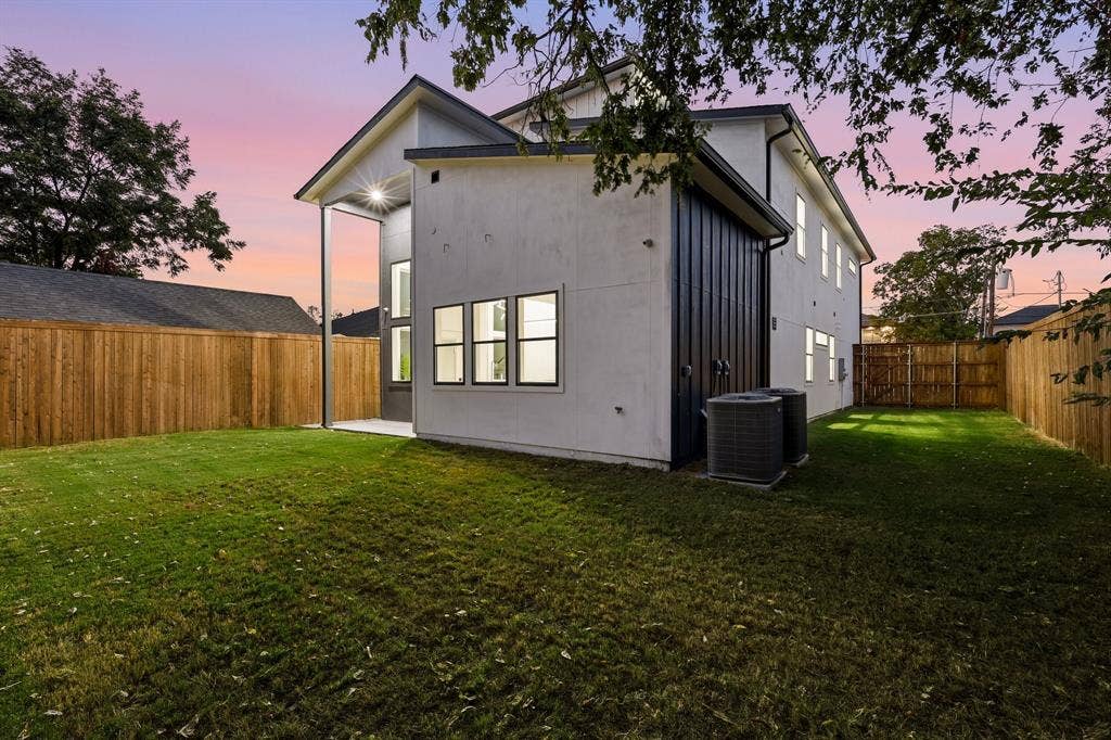 1954 Nomas Street, Dallas, TX 75212 1954 Nomas Street, Dallas, TX 75212