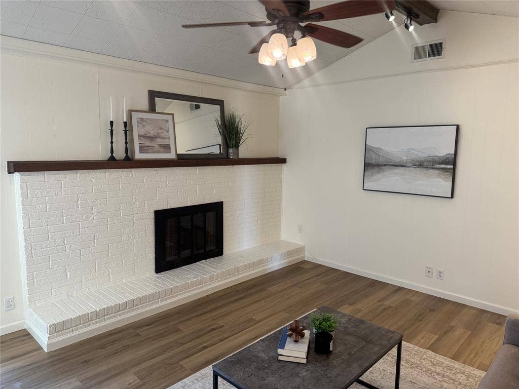 1306 Amherst Drive, Denton, TX 76201 1306 Amherst Drive, Denton, TX 76201