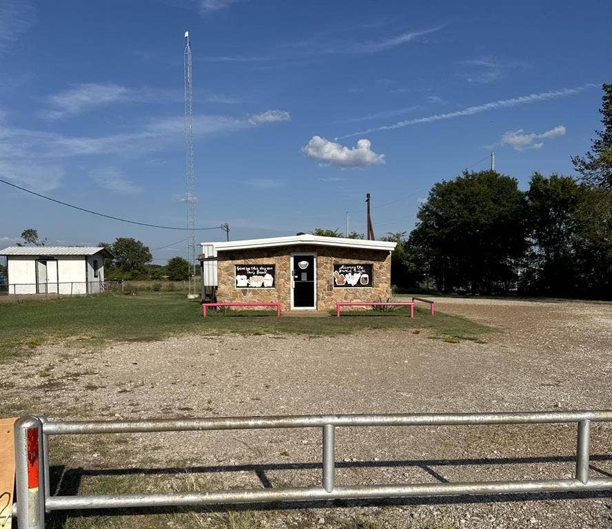 2692 State Hwy 198, Malakoff, TX 75148 2692 State Hwy 198, Malakoff, TX 75148
