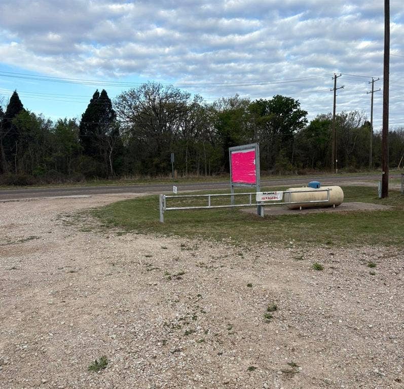 2692 State Hwy 198, Malakoff, TX 75148 Hwy frontage on 198