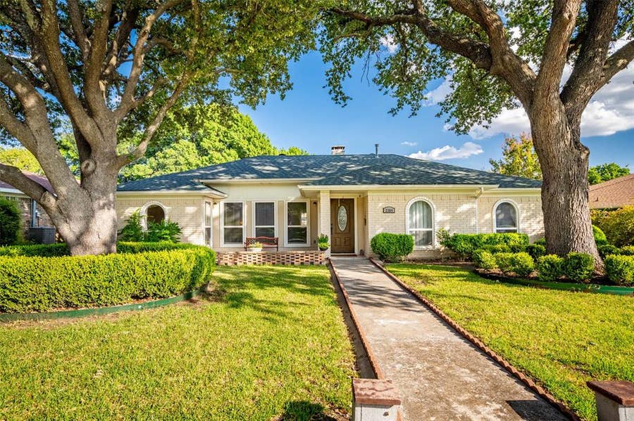 Property photo for 2304 Glen Forest Lane, Plano, TX