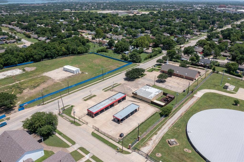 2115 Dairy Road, Garland, TX 75041 2115 Dairy Road, Garland, TX 75041