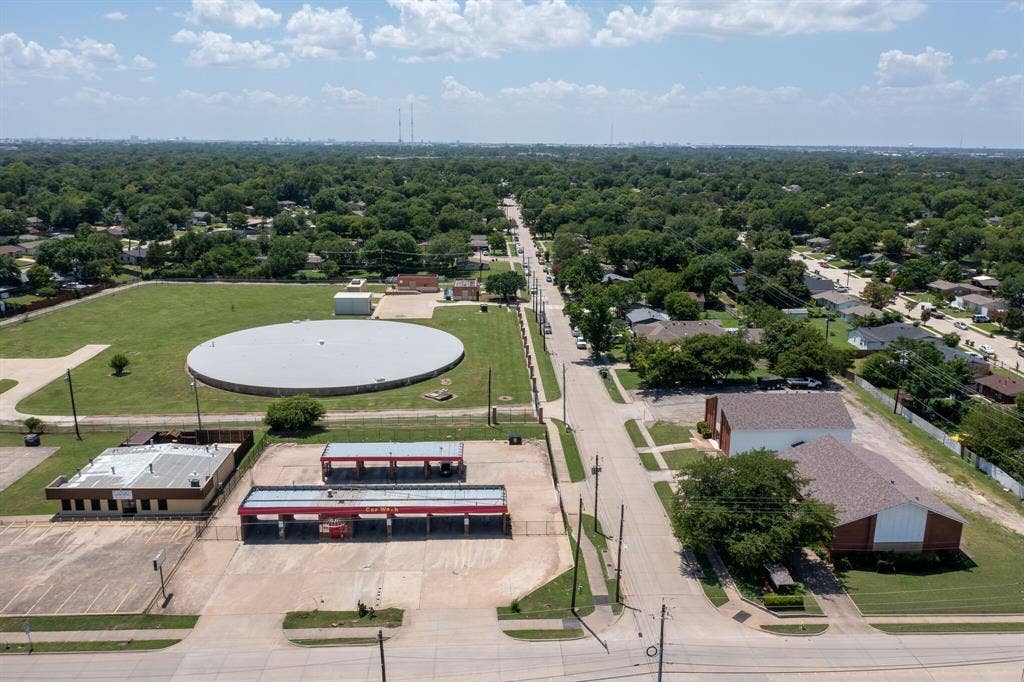 2115 Dairy Road, Garland, TX 75041 2115 Dairy Road, Garland, TX 75041