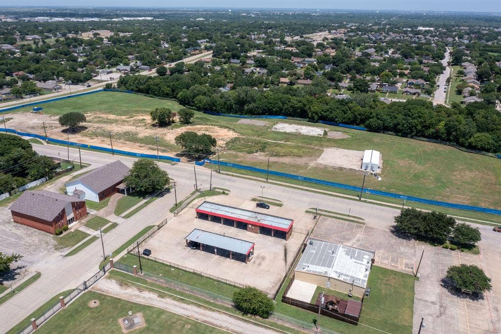 2115 Dairy Road, Garland, TX 75041 2115 Dairy Road, Garland, TX 75041