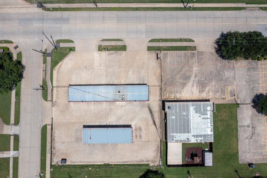 2115 Dairy Road, Garland, TX 75041 2115 Dairy Road, Garland, TX 75041