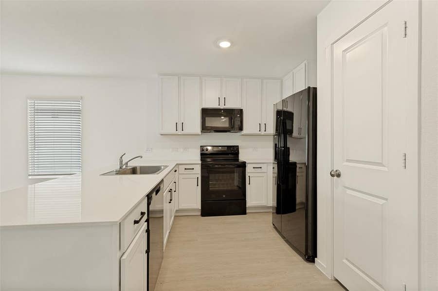 Property photo for 621 Holleman Drive, Princeton, TX