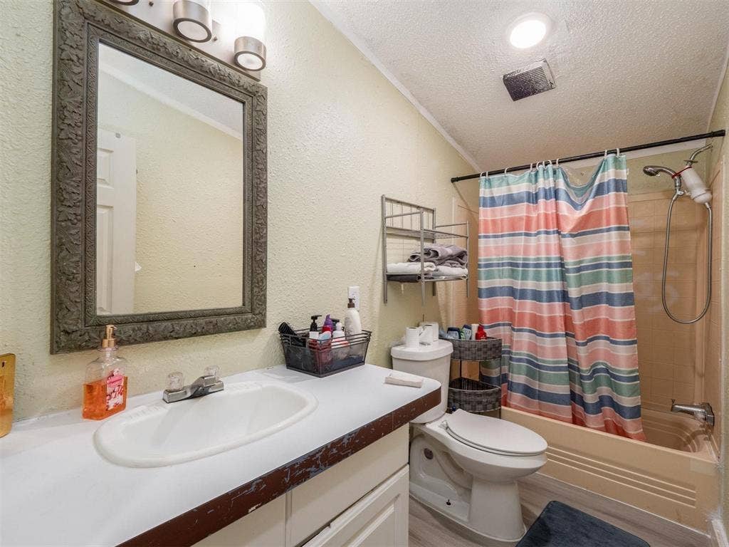 8591 W Ridge Drive, Quinlan, TX 75474
