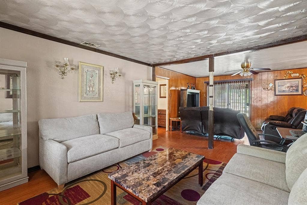 6620 Atha Drive, Dallas, TX 75217