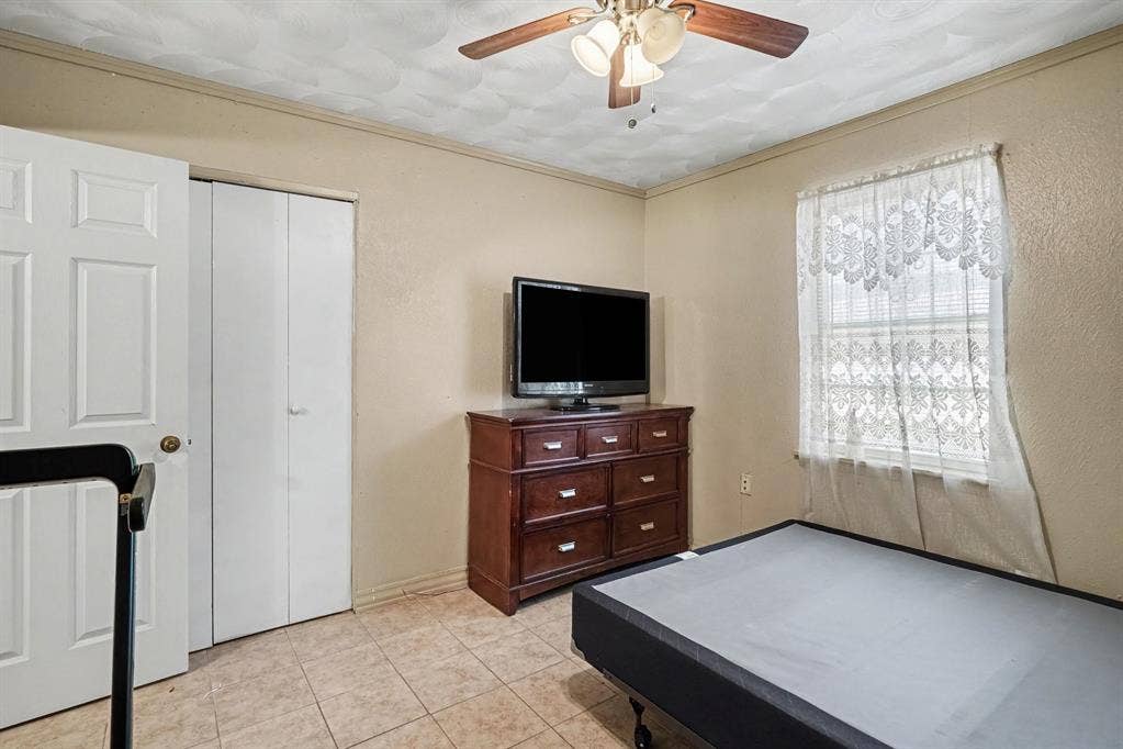 6620 Atha Drive, Dallas, TX 75217