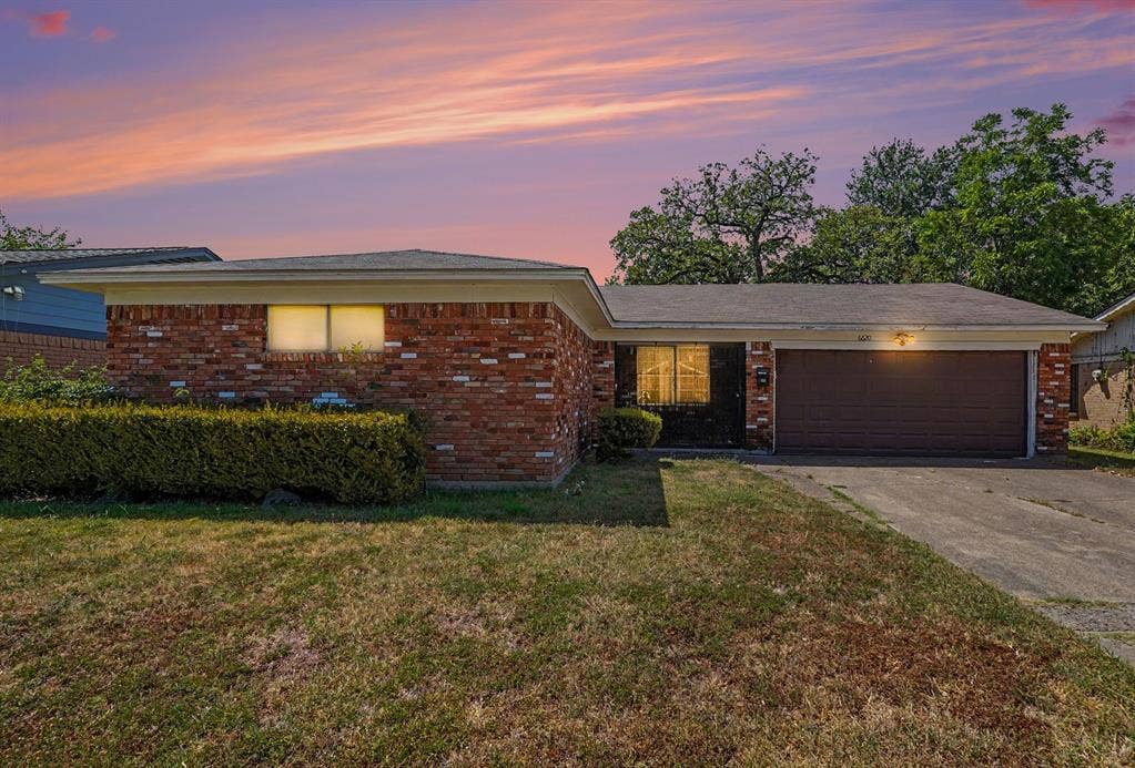 6620 Atha Drive, Dallas, TX 75217