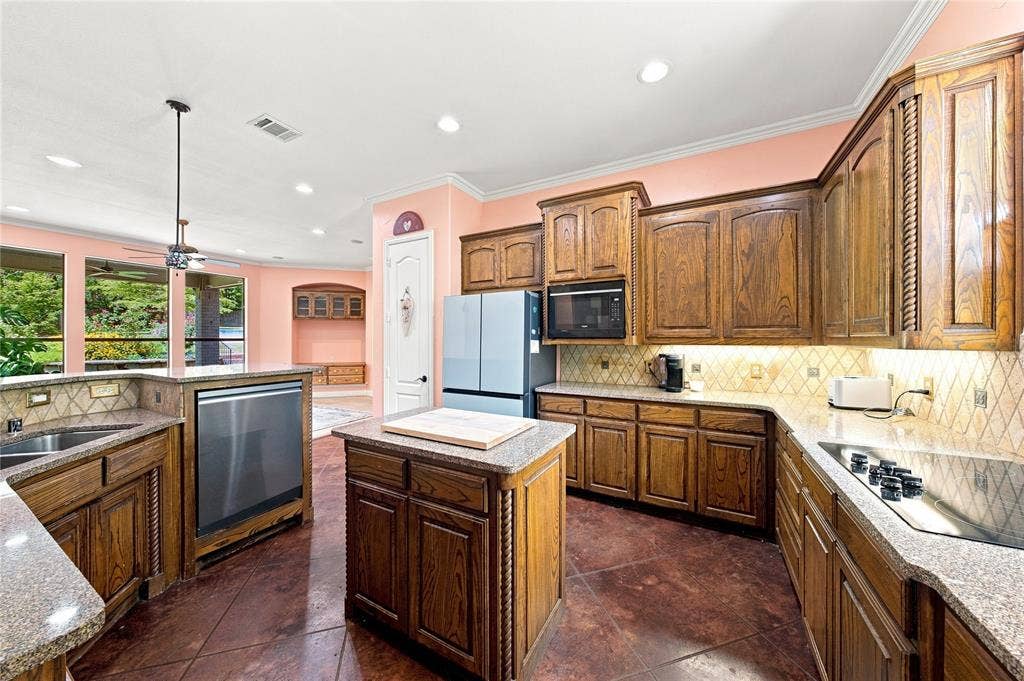 4 Mill Run Place, Athens, TX 75751 4 Mill Run Place, Athens, TX 75751