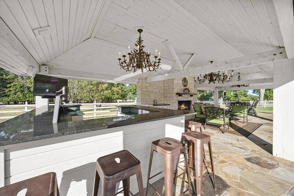 Pool Pavillion