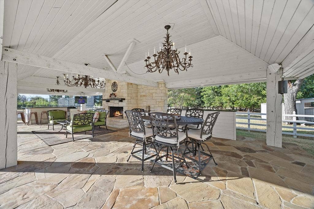 Pool Pavillion