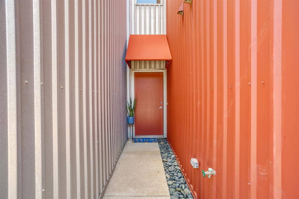 Front entry for F