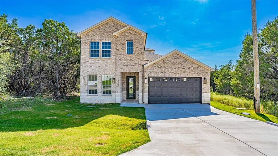 Property photo for 5702 Barkridge Drive, Granbury, TX