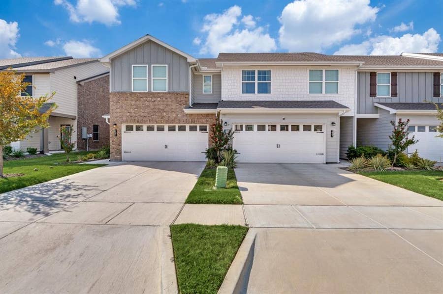 Property photo for 237 Berthe Court, Cedar Hill, TX