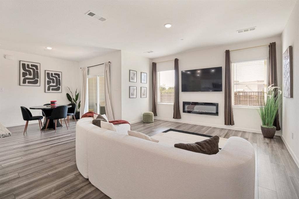 237 Berthe Court, Cedar Hill, TX 75104