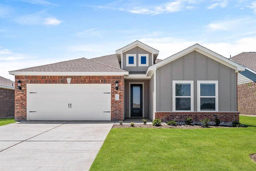 Property photo for 1025 Holly Drive, Hutchins, TX