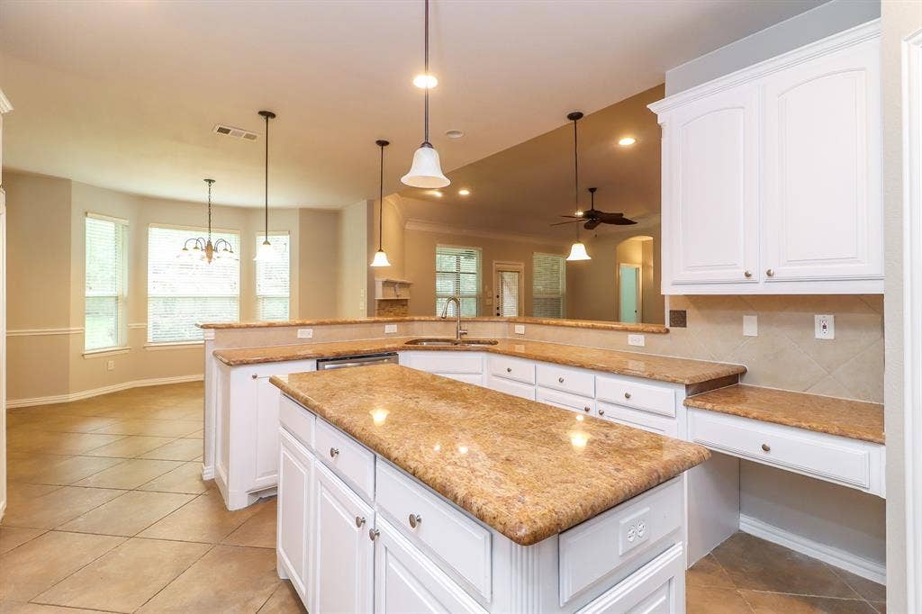 5228 Estrella Lane, Benbrook, TX 76126 5228 Estrella Lane, Benbrook, TX 76126