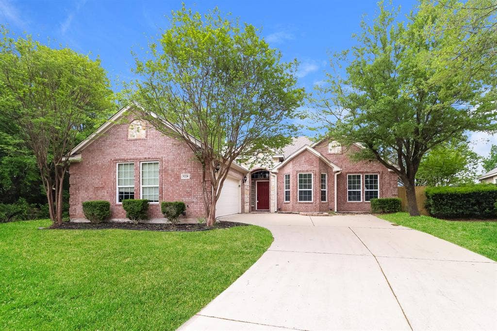 5228 Estrella Lane, Benbrook, TX 76126 5228 Estrella Lane, Benbrook, TX 76126
