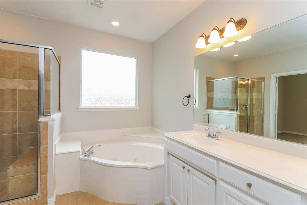 5228 Estrella Lane, Benbrook, TX 76126 5228 Estrella Lane, Benbrook, TX 76126