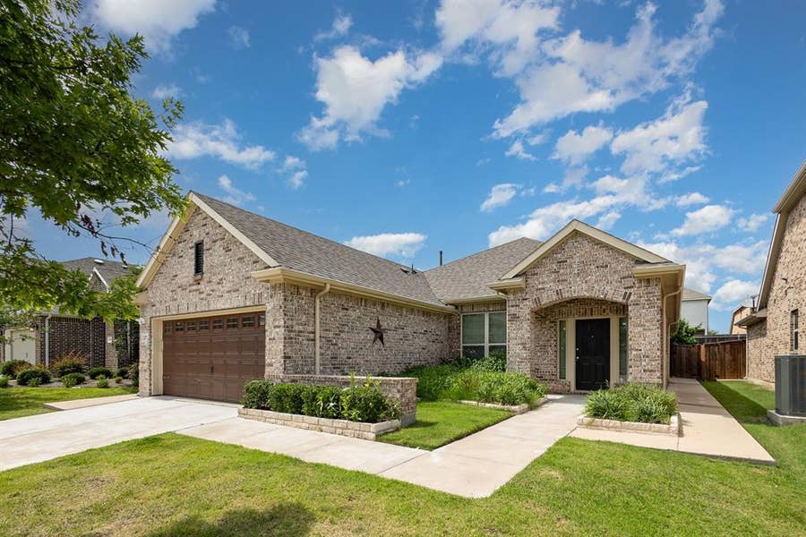 Property photo for 1572 Cedar Crest Drive, Forney, TX