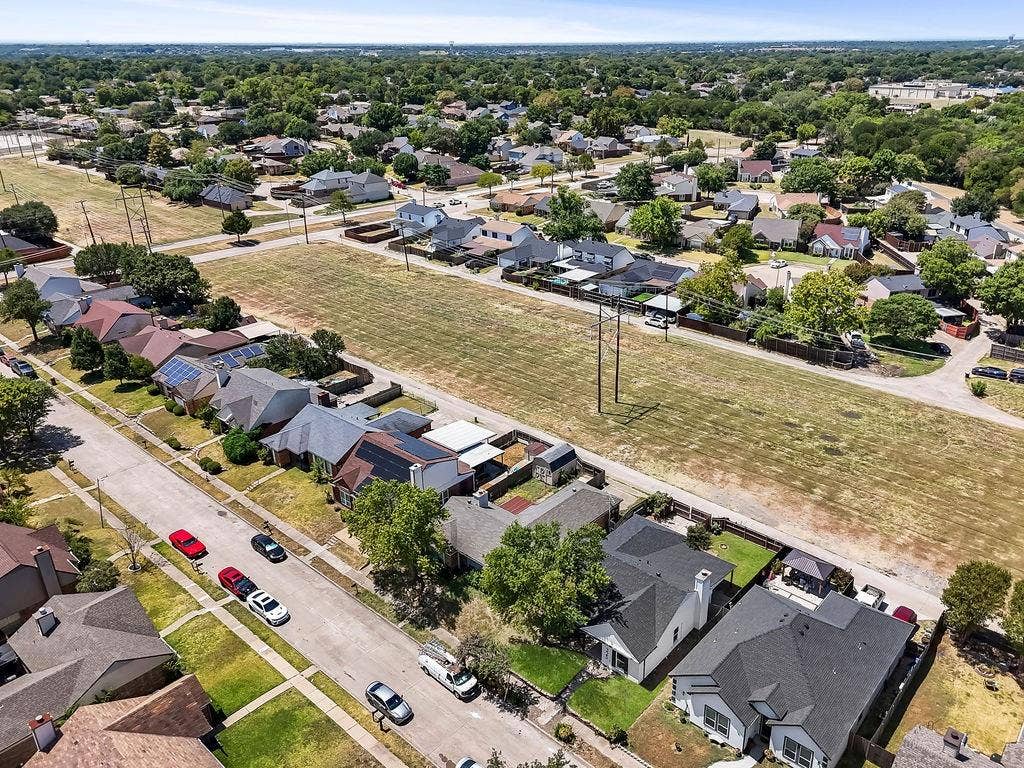 325 Chancellorsville Drive, Mesquite, TX 75149