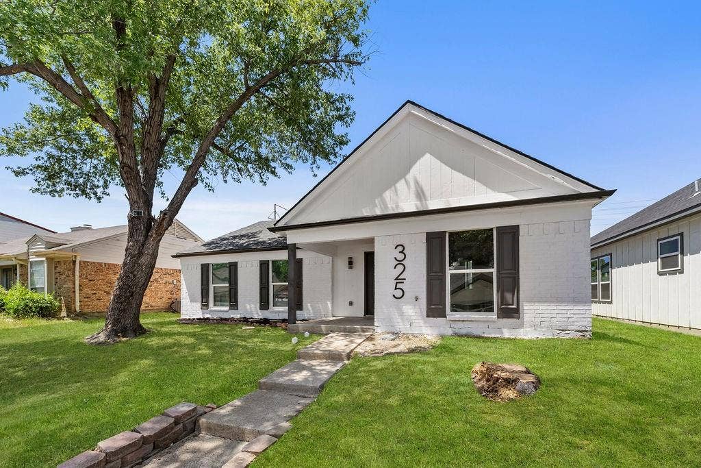 325 Chancellorsville Drive, Mesquite, TX 75149