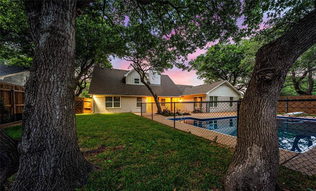 9916 Sandalwood Drive, Woodway, TX 76712 9916 Sandalwood Drive, Woodway, TX 76712