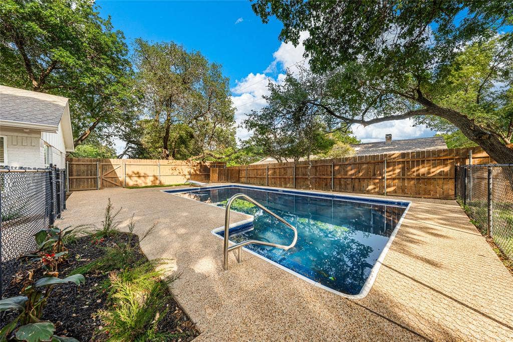 9916 Sandalwood Drive, Woodway, TX 76712 9916 Sandalwood Drive, Woodway, TX 76712