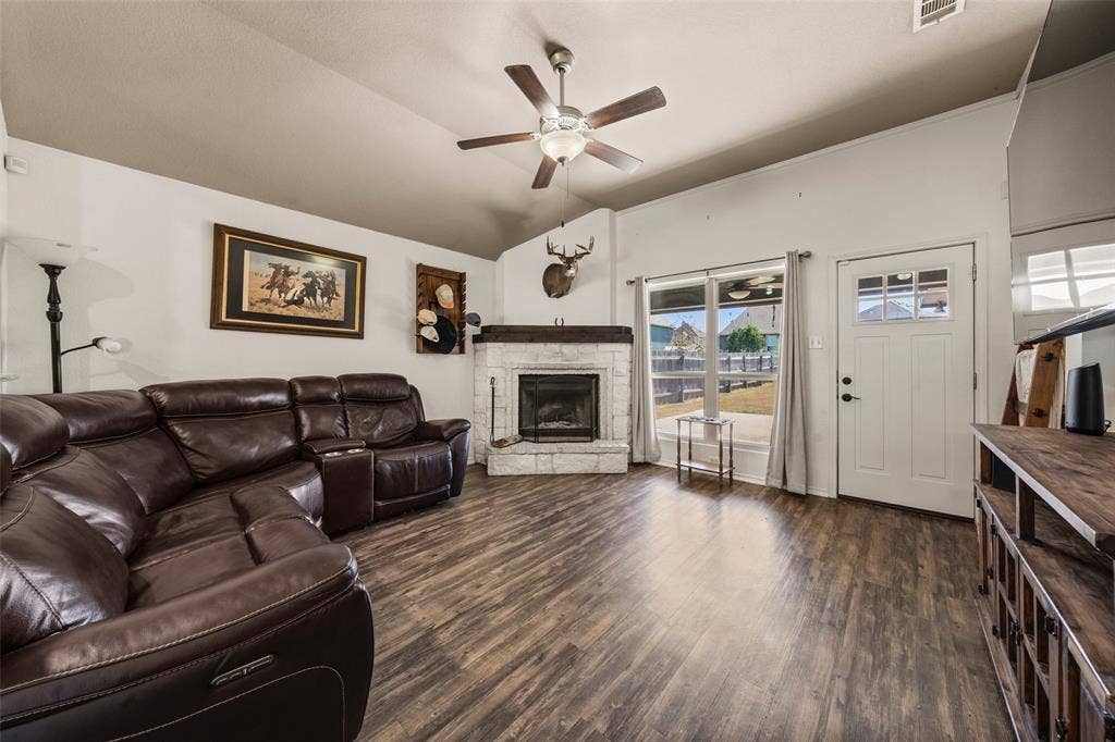 10816 Kestrel Court, Waco, TX 76708 10816 Kestrel Court, Waco, TX 76708