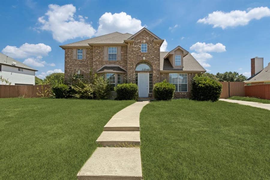 Property photo for 534 Hackberry Drive, Murphy, TX