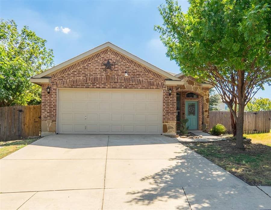 Property photo for 4629 Thistle Creek Court, Fort Worth, TX