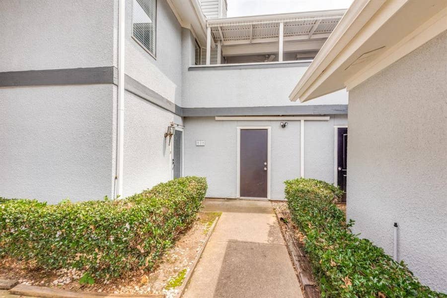 Property photo for 638 Ridgeline Drive, Hurst, TX