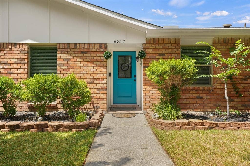 6317 Briar Knoll Drive, Garland, TX 75043 6317 Briar Knoll Drive, Garland, TX 75043