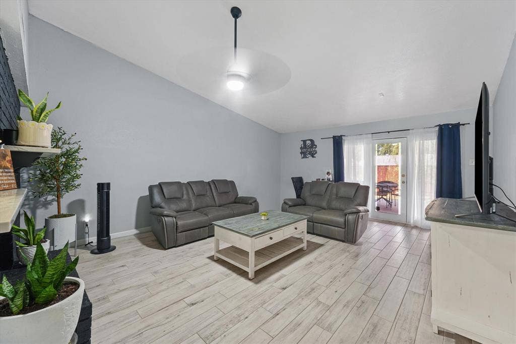 6317 Briar Knoll Drive, Garland, TX 75043 6317 Briar Knoll Drive, Garland, TX 75043