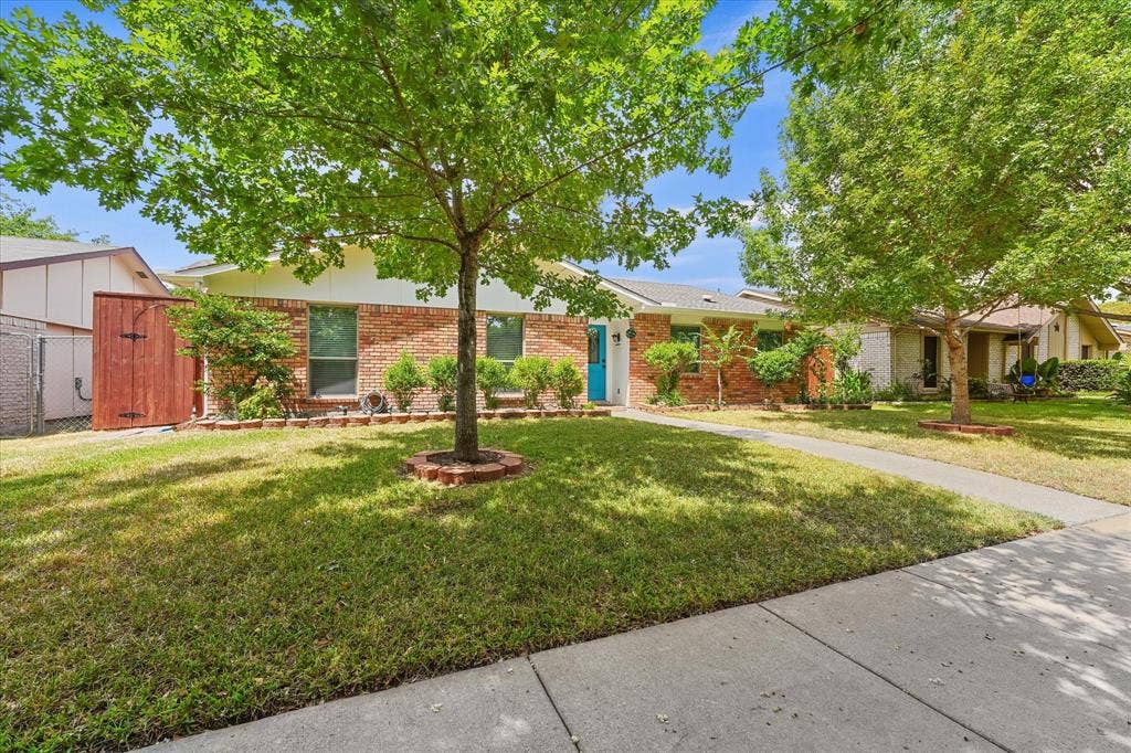 6317 Briar Knoll Drive, Garland, TX 75043 6317 Briar Knoll Drive, Garland, TX 75043
