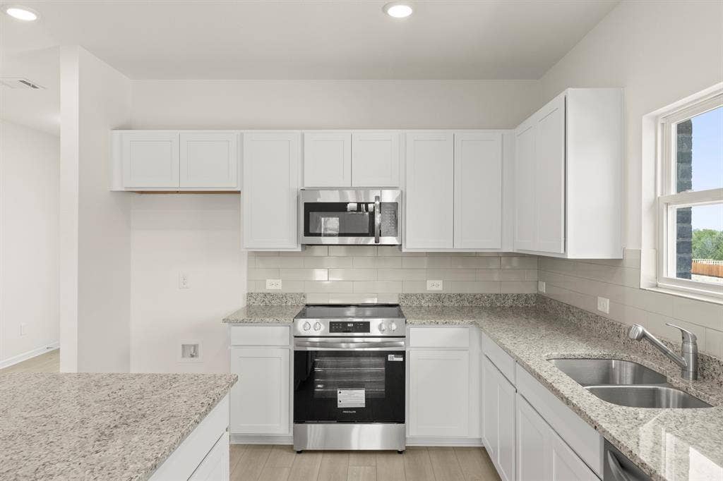 306 Heritage Grove Road, Blue Ridge, TX 75424 07. 306 Heritage Grove - Kitchen (3)