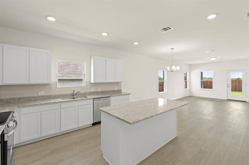 306 Heritage Grove Road, Blue Ridge, TX 75424 06. 306 Heritage Grove - Kitchen (2)