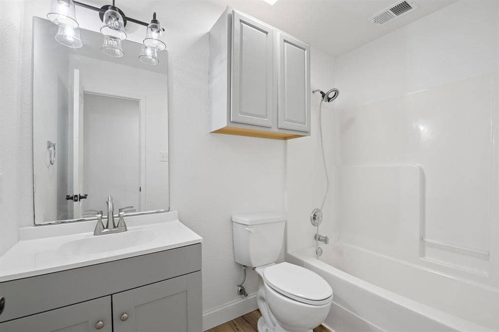 5533 Spring Ridge Drive, Watauga, TX 76137 5533 Spring Ridge Drive, Watauga, TX 76137