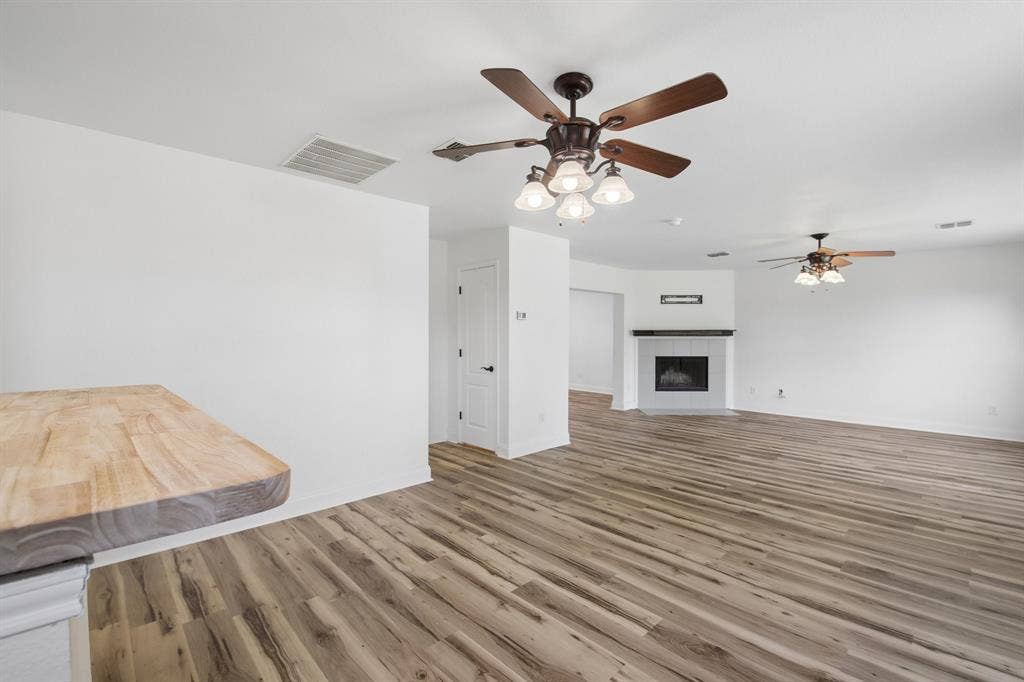 5533 Spring Ridge Drive, Watauga, TX 76137 5533 Spring Ridge Drive, Watauga, TX 76137
