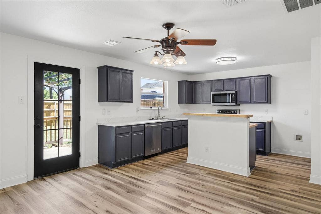 5533 Spring Ridge Drive, Watauga, TX 76137 5533 Spring Ridge Drive, Watauga, TX 76137